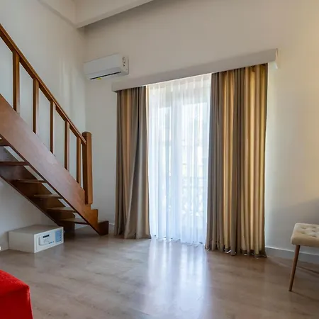 Hotel My *